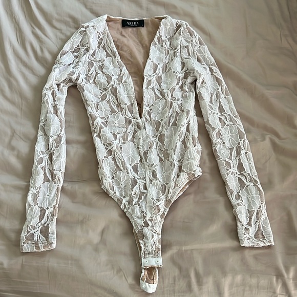 Akira White Lace Bodysuit - Picture 1 of 3